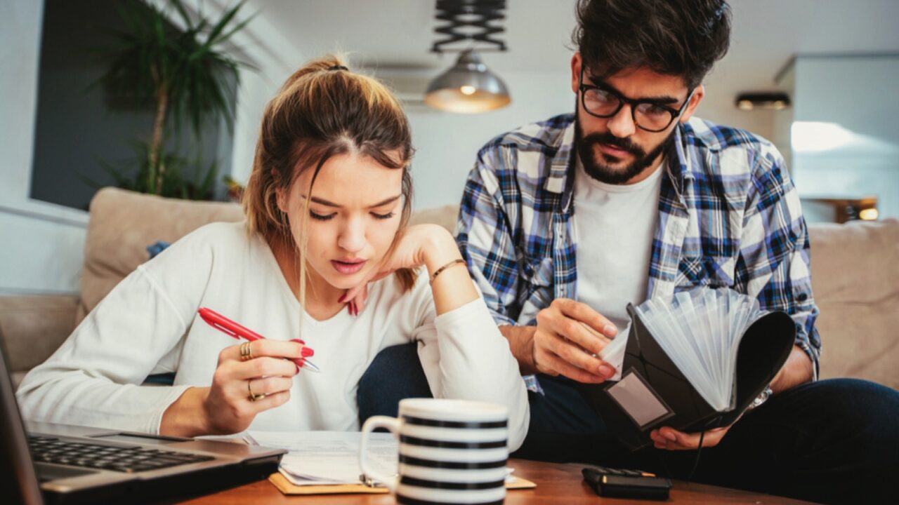 Couples discussing about income