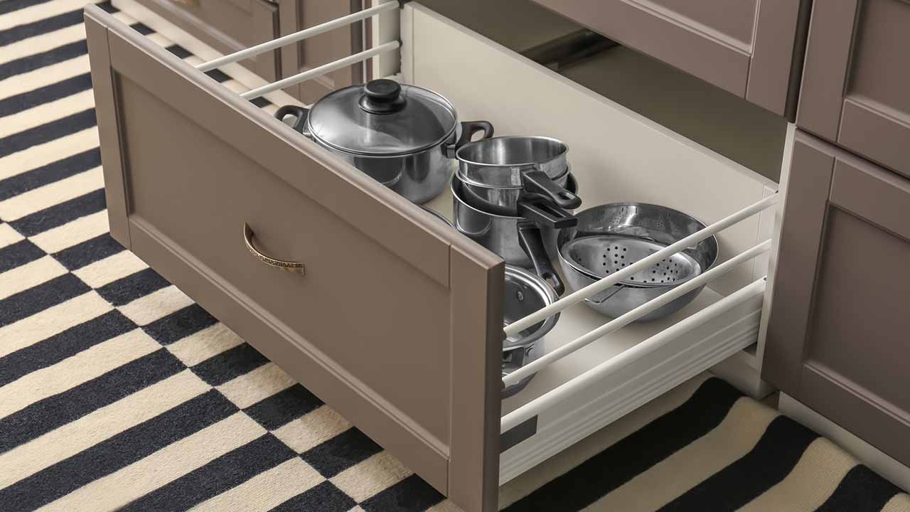 pots and pans pull out drawer